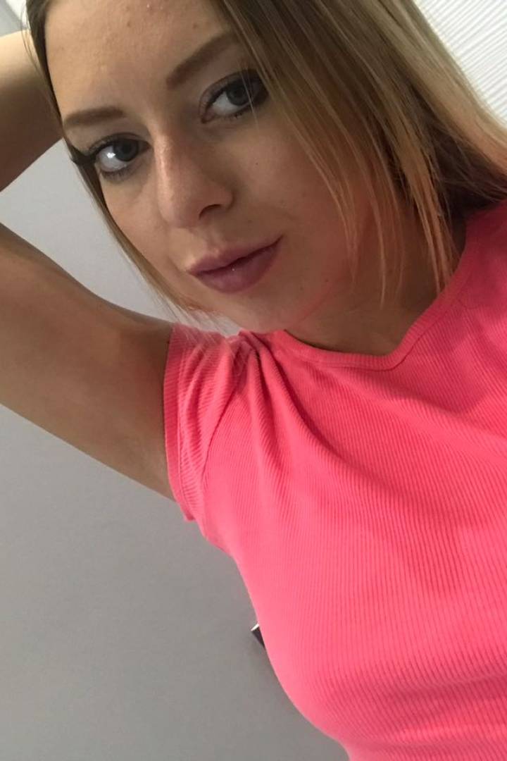 Charlotte 27 